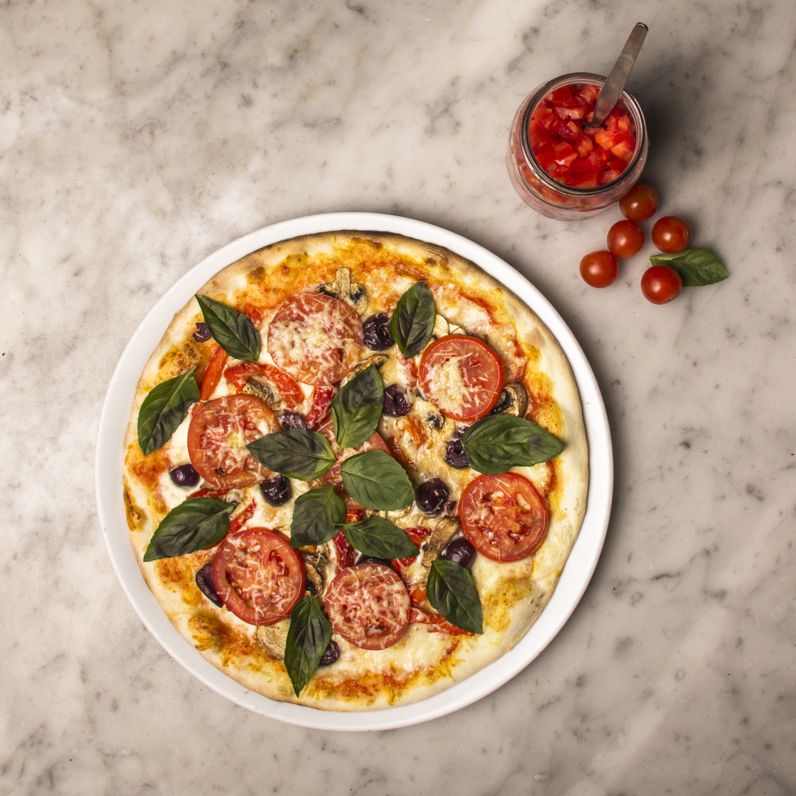 Pizza Rossa Vegetariana Amelia