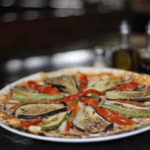 Pizza Rossa Vegetariana Campagnola